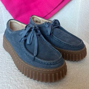 Clarks Torhill Bee Blue Lace-Up Shoes
